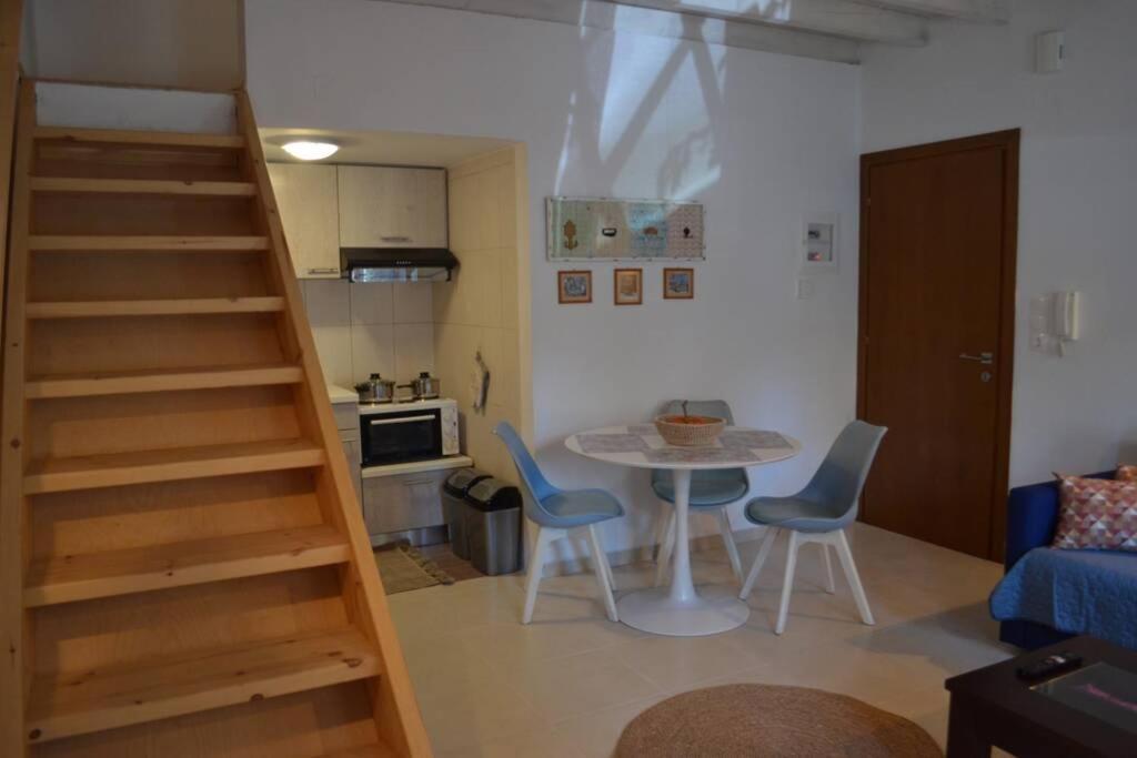 Evanthia Appartement *